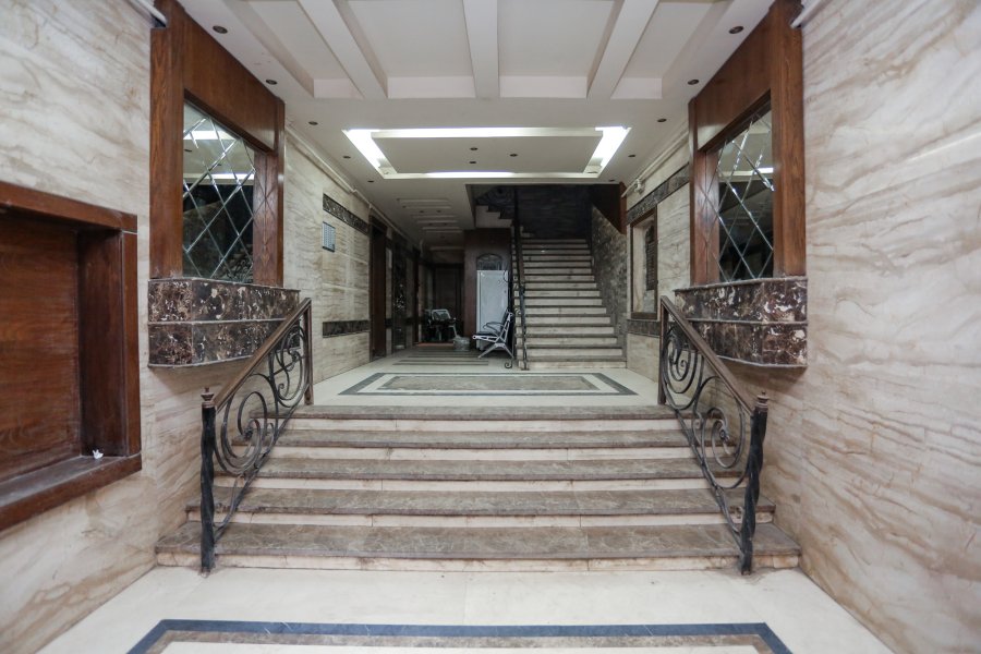 Apartment for sale 185m Laurent (Seif Tower - Next to Mansour Palace - Near to Korneish road)