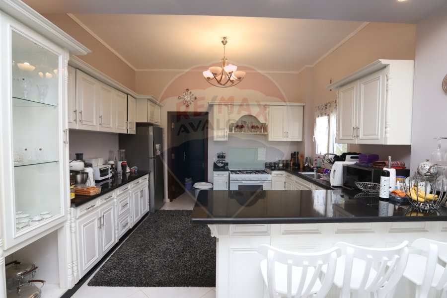 Apartment without Furniture for Rent 900 m King Marriott (Taksem El Gamarek)