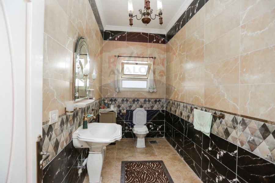 Stand Alone Villa for sale 1,008 m King Mariout