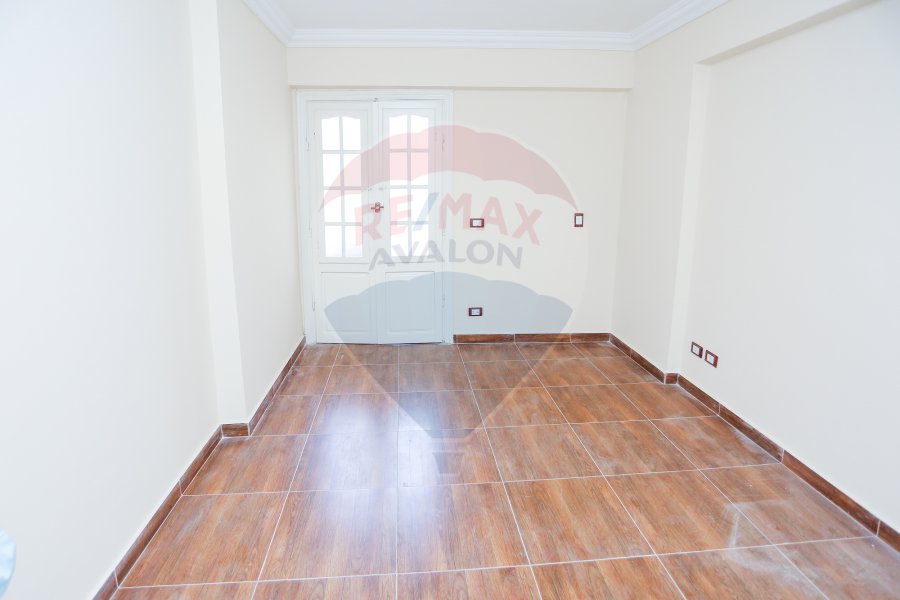 Apartment for sale 160 m Stanly (Branshed from the sea - Behind Sultana Stanly)