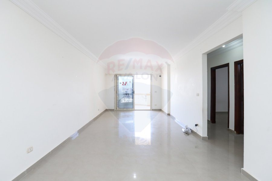 Apartment For Sale 175 m Sporting (Directily On taram station)