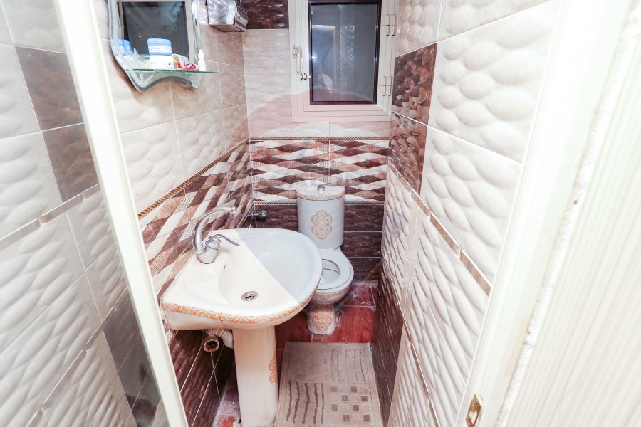 Administrative Unit for sale 125 m Cleopatra (PortSaied St)