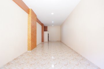 Commercial unit For Sale 85 m Karmoz ( Sultan Mosque St.)