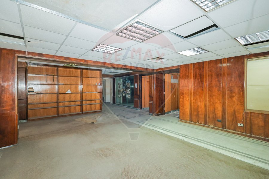 Administrative and Commercial Unit for sale 350 m Smouha (in front of Hatem mosque)