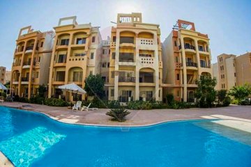 Chalet for sale on the coast (Emirates Heights) - 100 m
