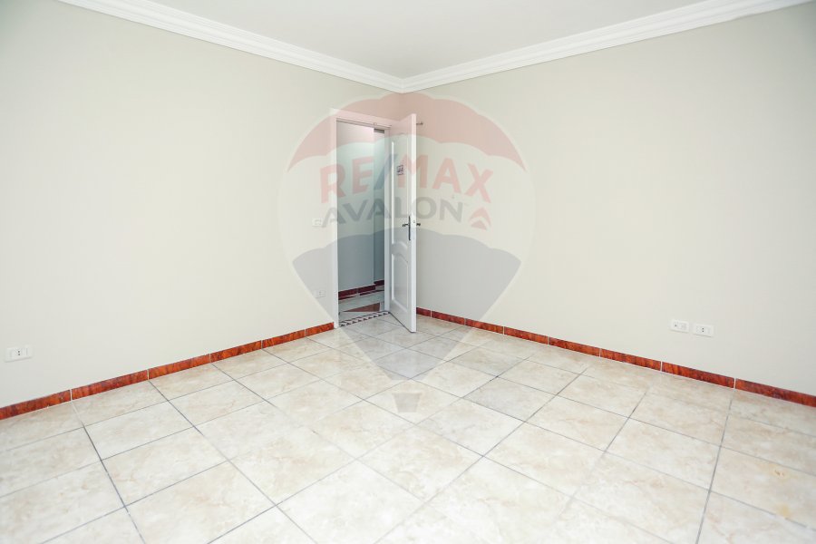 Apartment for sale 265 m Roushdy (directly on the tram - Brand Building)