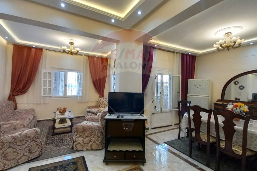 Furnished apartment for rent 128 m San Stefano (directly on the sea)