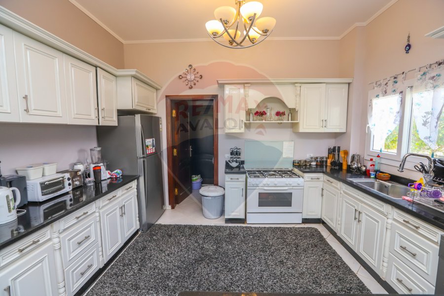 Apartment without Furniture for Rent 900 m King Marriott (Taksem El Gamarek)