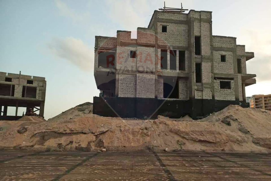 شاليه للبيع ( مارينا 8 ) 105 م