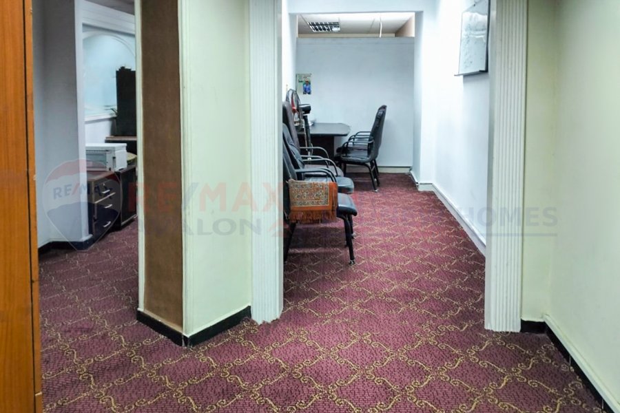 Administrative unit for sale 235 m Gleem (directly on the sea)