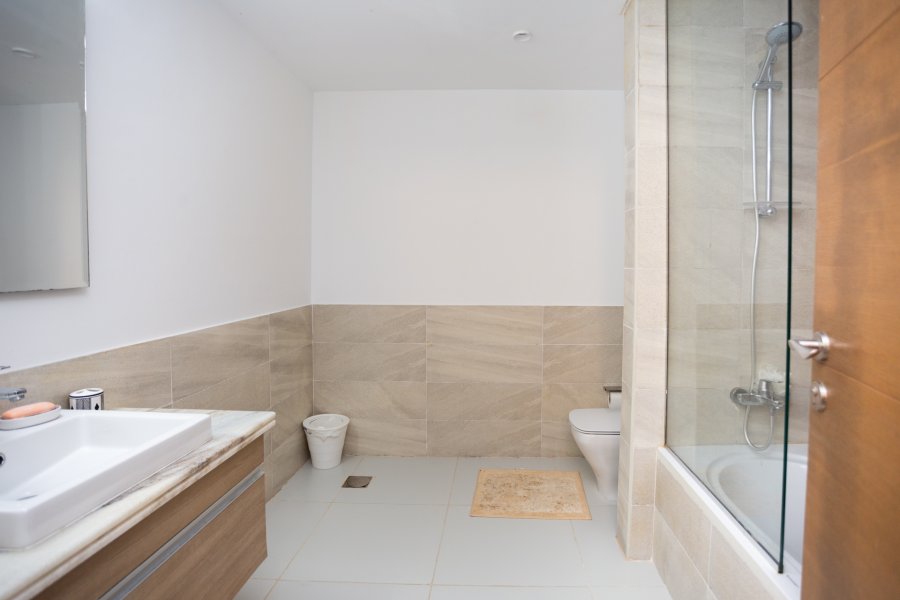 Ground chalet with garden for sale 345 m Marassi (Marina 1)