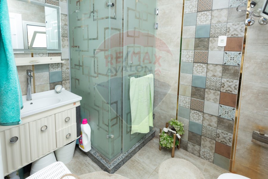 Villa for sale 1,000 m Al-King Mariout (New king St.) - 12,000,000 EGP