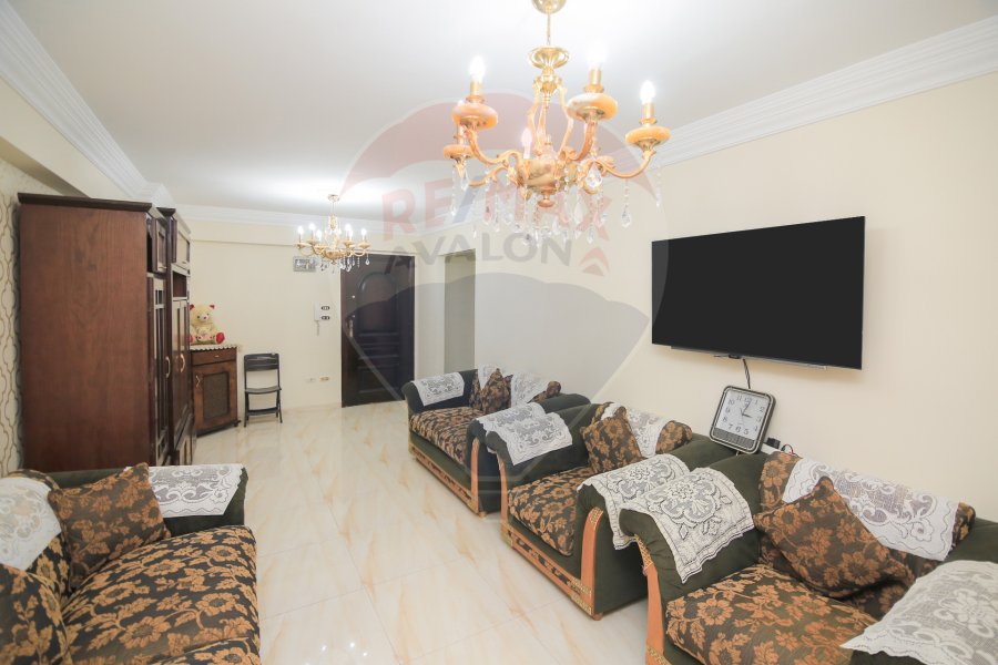 Apartment for sale 100 m Sporting (Behind Jeddah Hotel)