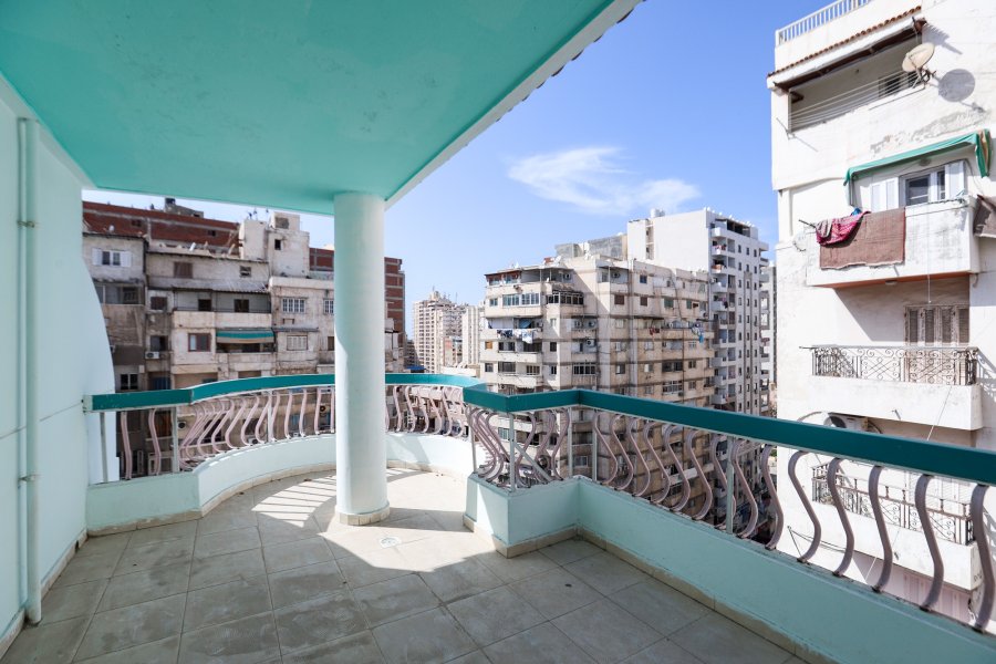 شقة للبيع 265 م العصافرة ( ش جمال عبد الناصر ) -