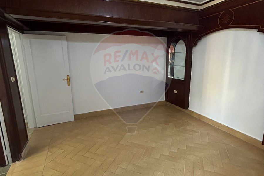 Apartment for sale 175 m Al Azareeta (next to Andalusia Hospital)
