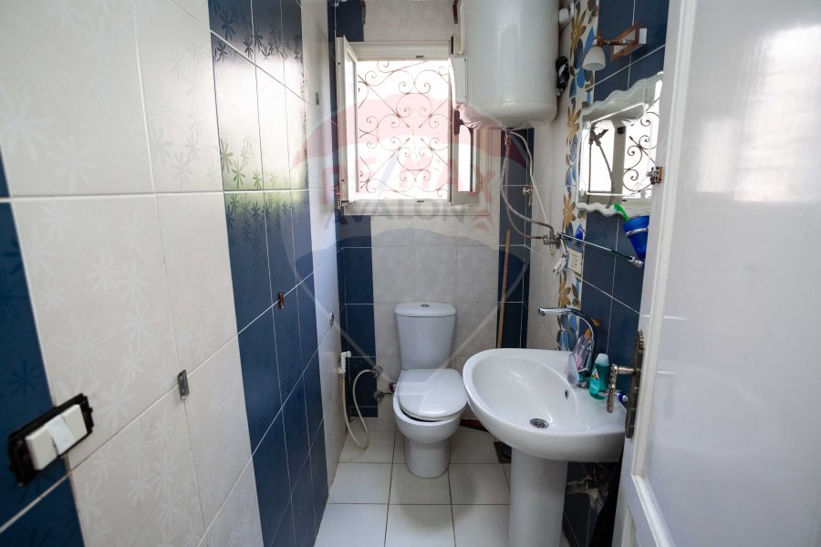 Apartment For sale 170 m Janaklis (directly on the tram station)