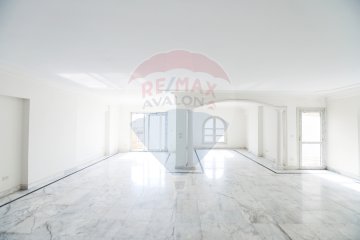 Apartment For Sale 270 m smouha (Villas area)