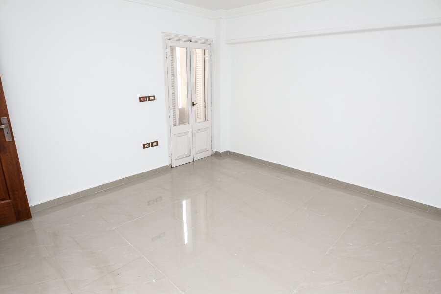 Apartment for rent 180m Ibrahimia (Korenish Road)