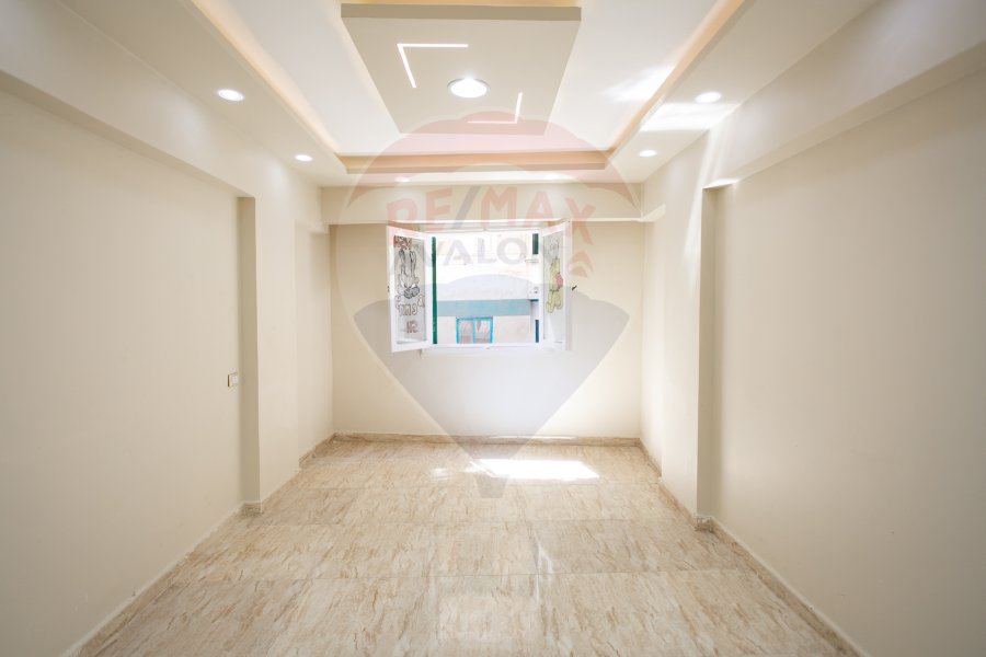Licensed apartment for sale 135 m Miami ( Branched from Gamal Abdelnasser St)