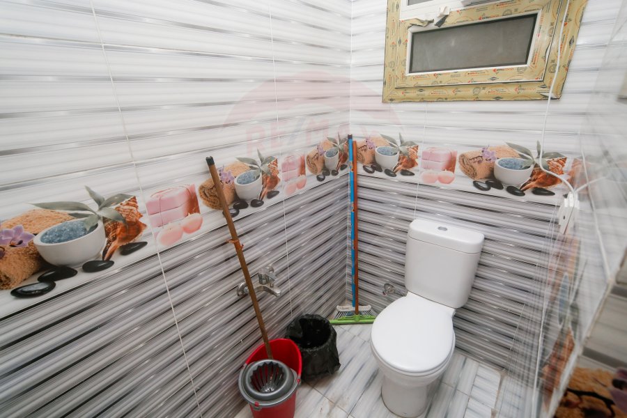 شقة إداري للإيجار 95 م الأزريطة (ش سوتر - أمام مجمع الكليات )