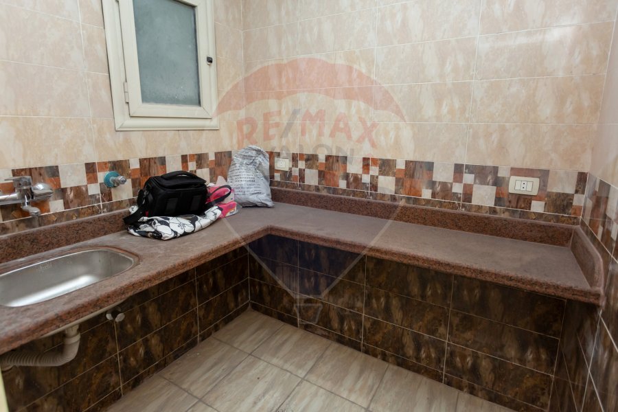 Administrative unit for sale 162 m Ibrahimia (Abo qir St.)
