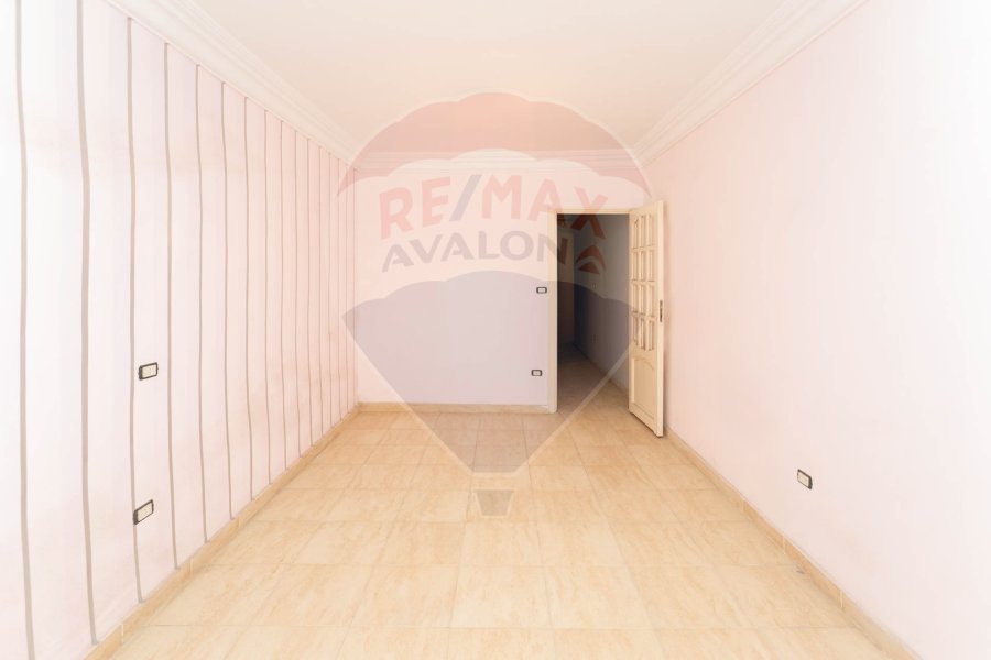 Apartment for sale 100 m Fleming (Ahmed Basha Turk St)