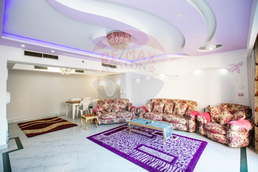 شقة للإيجار المفروش 267 م سان ستيفانو (الفور سيزون)