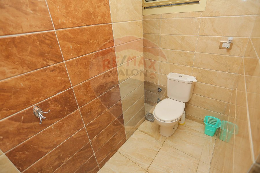 شقة للبيع 215 م رشدي ( عمارة عزيز شنودة )