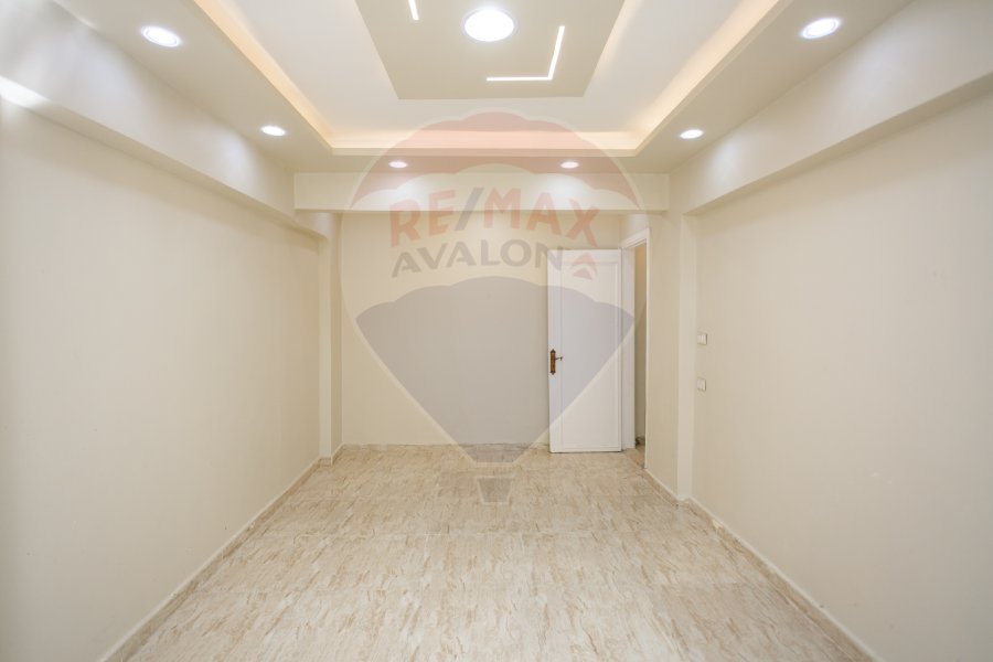 Licensed apartment for sale 135 m Miami ( Branched from Gamal Abdelnasser St)