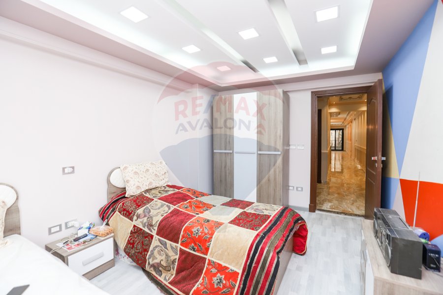 Apartment For Sale 186 m Smouha (Tot Ankh Amon St)