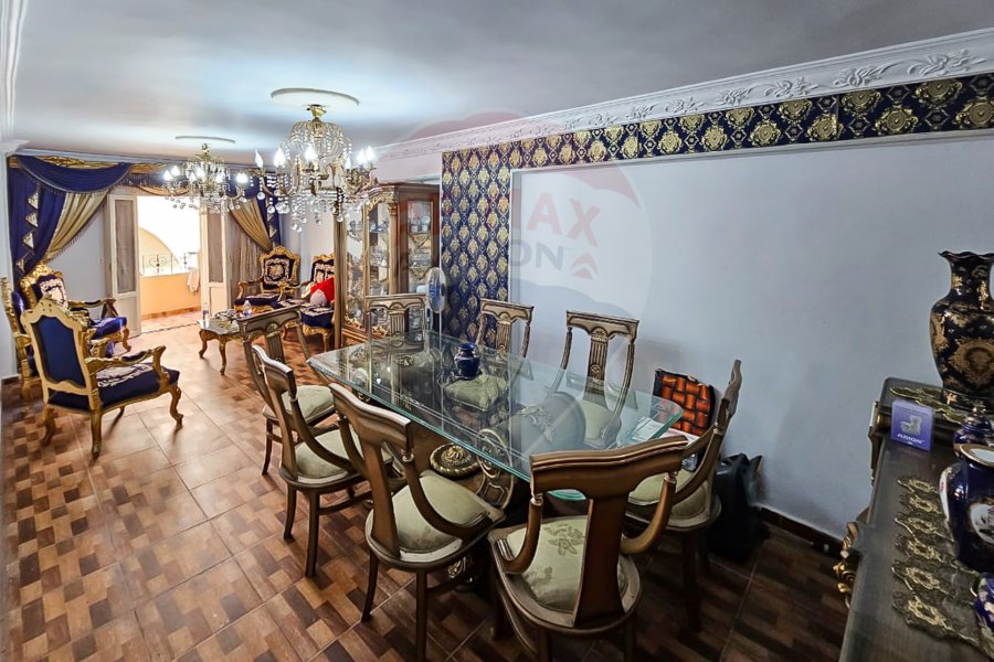 Apartment for sale 140 m Kafr Abdo (Sakina Bint Al Hussein St.)