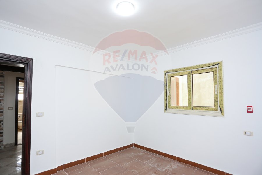 Chalet + Roof for Sale (Badr Village) 344 m