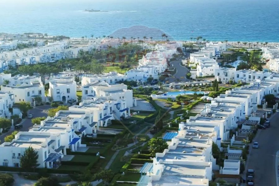 شاليه ارضي بجاردن للبيع ماونتن فيو ( سيدي عبد الرحمن ) 120 م