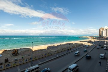 شقة للبيع 200 م المندره (على البحر مباشرة)