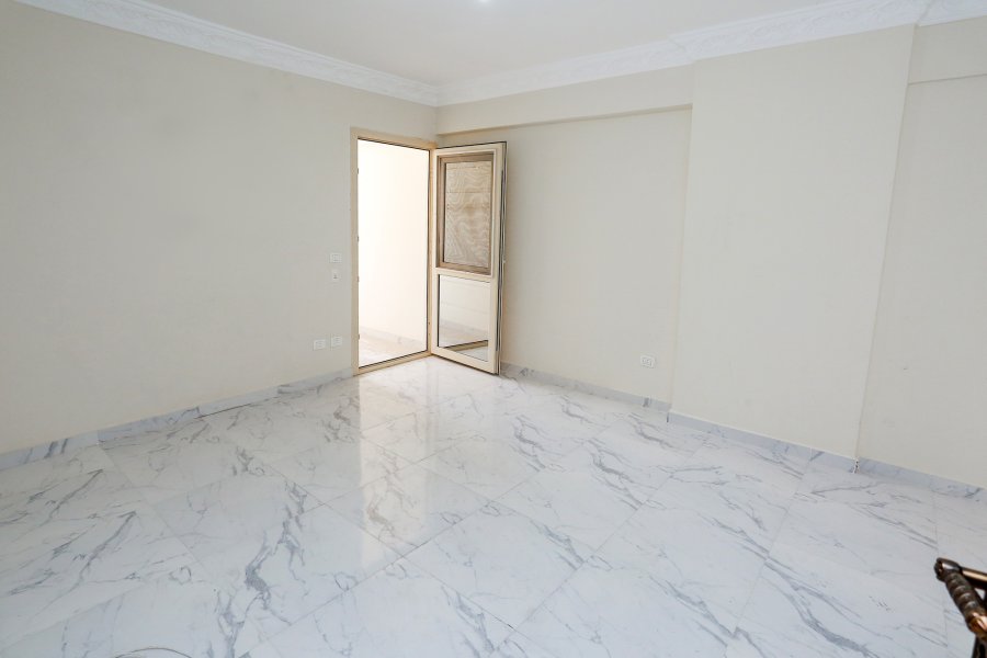 Apartment For Sale 140 m Louran (Sharawy st steps from the sea)