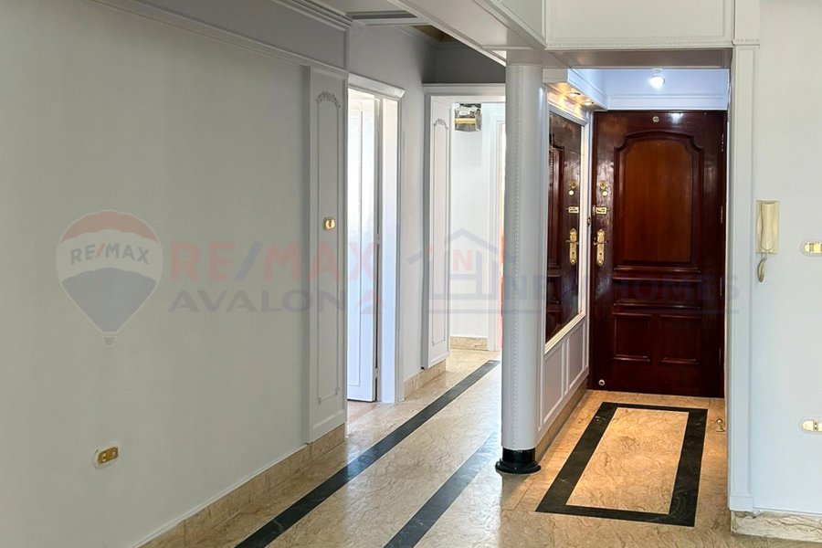 Apartment for sale 175 m Al-Azarita (steps from the tram)
