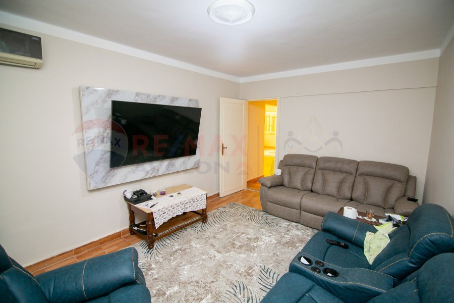 Apartment for sale 200 m Bolkley (Ahmed Helmy St.)