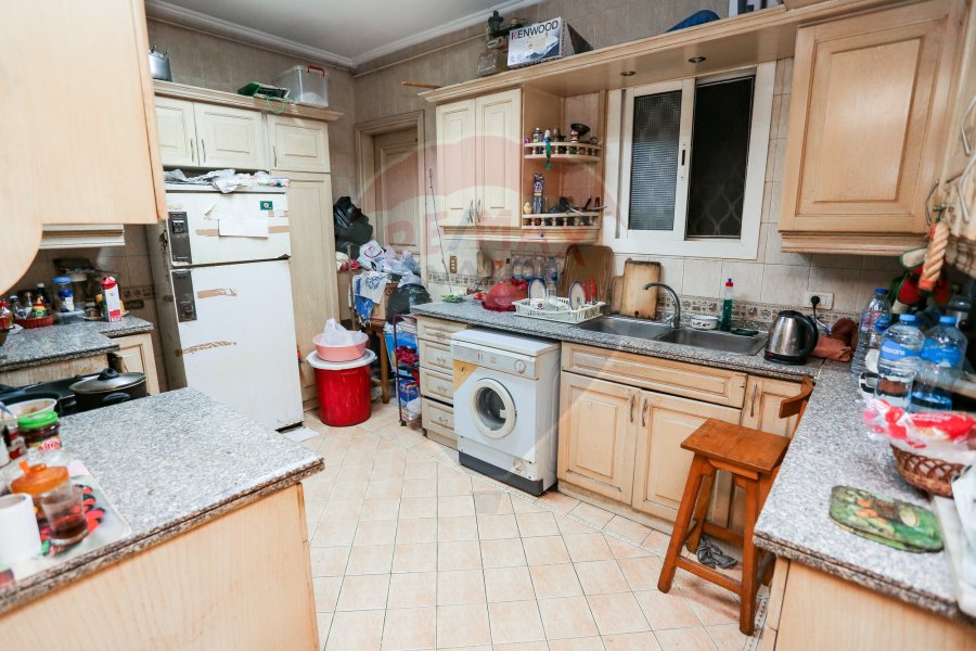 Apartment for sale 200 m Roushdy (Branched from Seria St.)