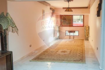 Apartment for sale 100 m Louran (first number from the sea) - 2,850,000 EGP
