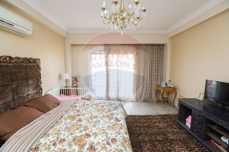 Apartment without Furniture for Rent 900 m King Marriott (Taksem El Gamarek)
