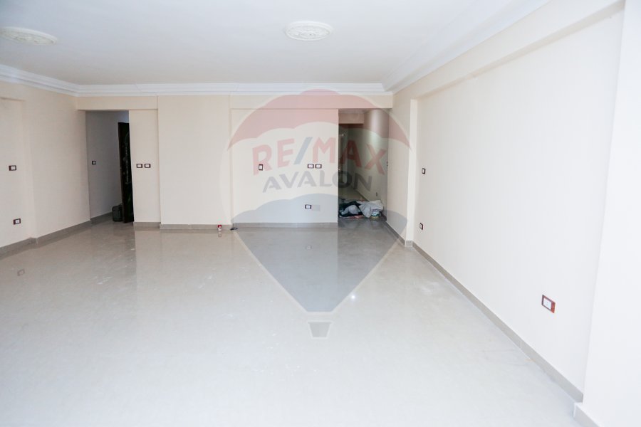 Apartment for sale 160 m Stanly (Branshed from the sea - Behind Sultana Stanly)