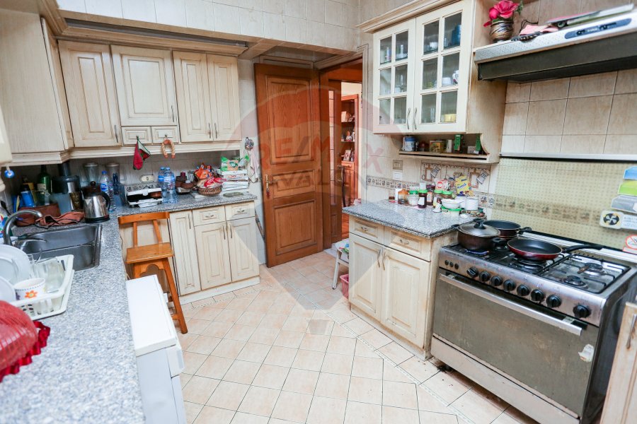 Apartment for sale 200 m Roushdy (Branched from Seria St.)