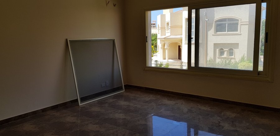فيلا للإيجار370م كينج مريوط (كومباوند أليكس ويست - مطلات الجولف)