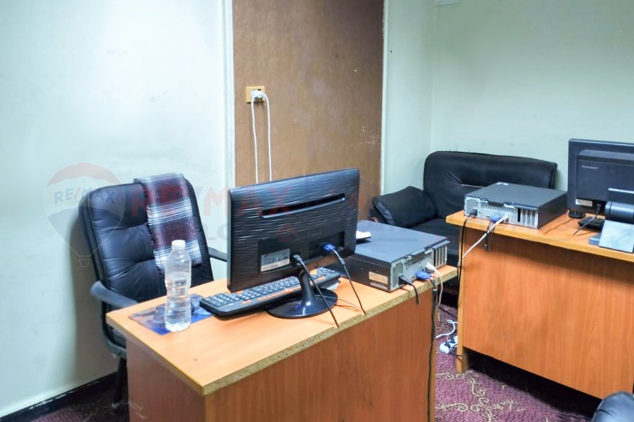 Administrative unit for sale 235 m Gleem (directly on the sea)