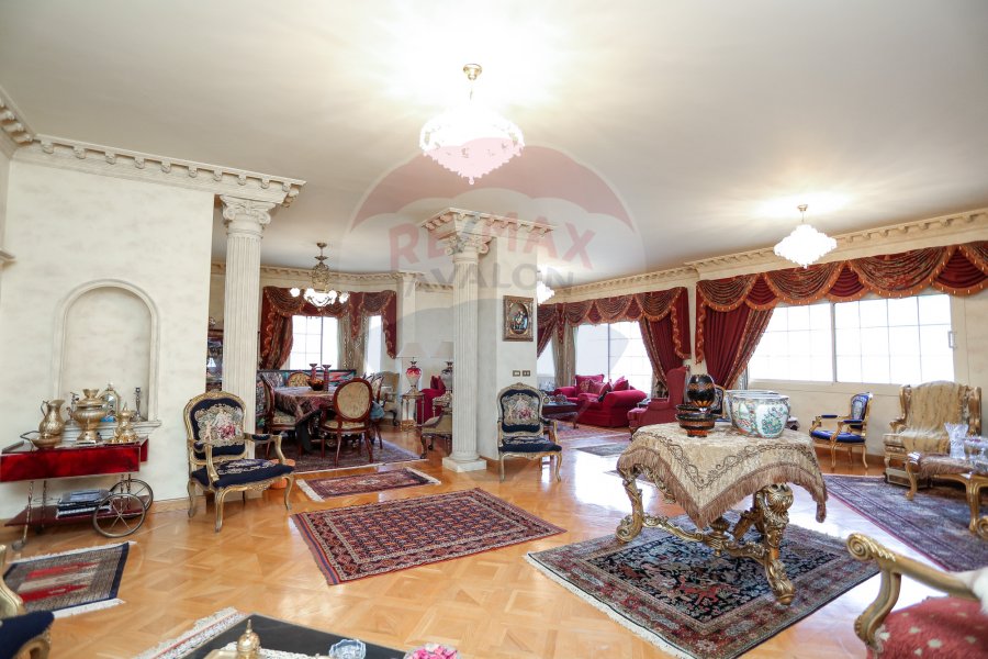 Apartment For Sale 315 m Kafr Abdo (Steps From Sant Geny square)