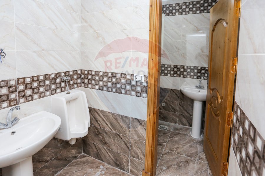 Administrative apartment For rent 310 m Smouha (Green Towers)