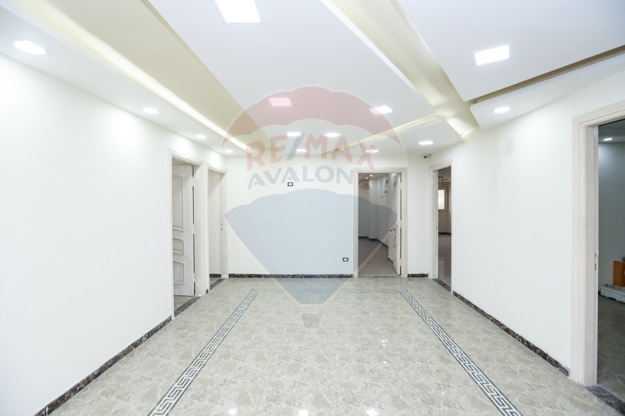 Administrative Unite For Rent 550 m Wabour El Miah (Gala Eldin Eldisoky St)