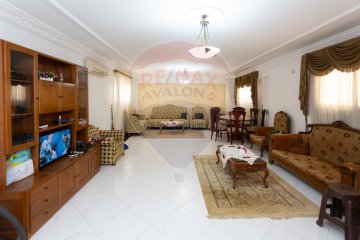 Apartment for sale 185 m Roushdy (Between the tram and the sea)