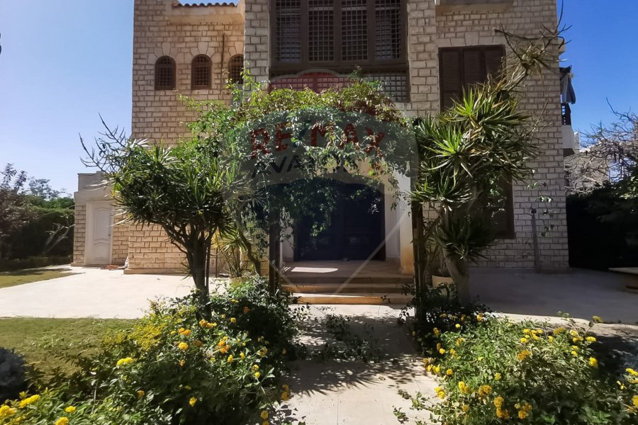 Villa for sale North coast (Marina 5 - Al-Jawhara Lisan Al-Wazara) 1,200 m