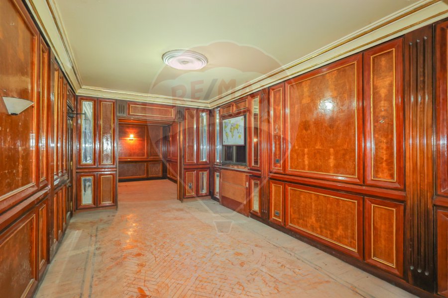 Administrative and Commercial Unit for sale 350 m Smouha (in front of Hatem mosque)